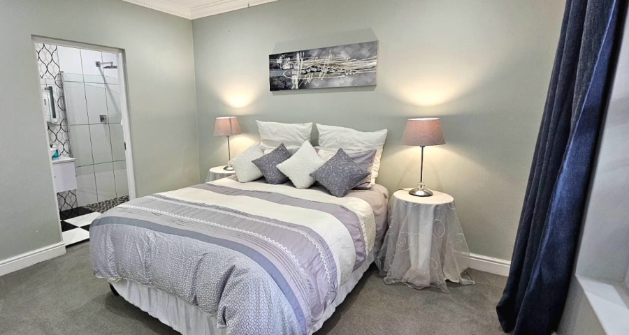 5 Bedroom Property for Sale in Kleinbaai Western Cape
